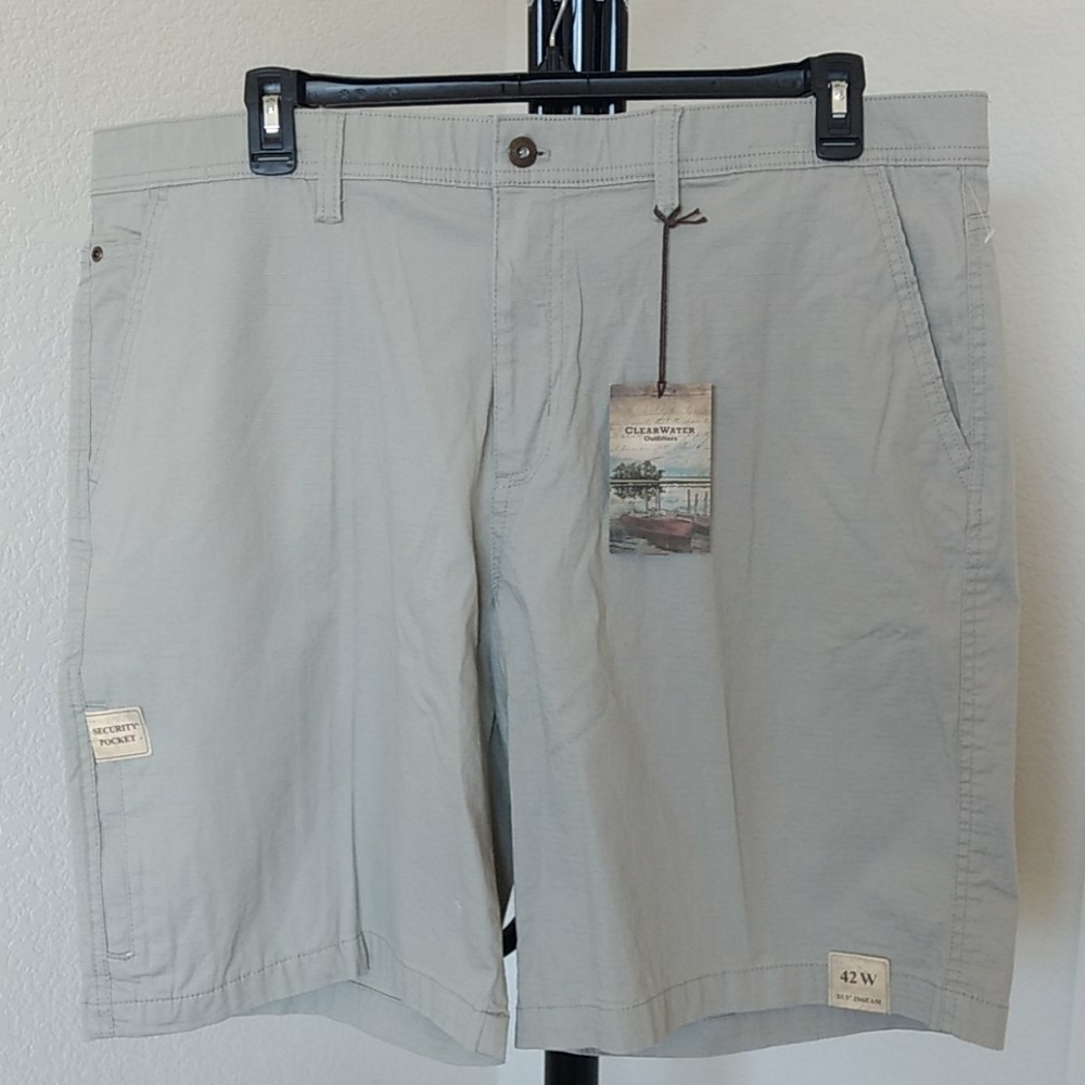 Clear Water Men Casual Shorts Size 42 gray